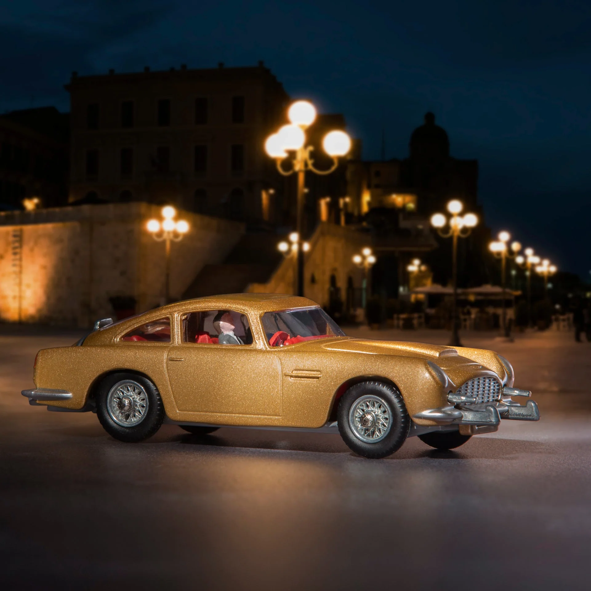 James Bond's Aston Martin D.B.5 (261) - Image 2