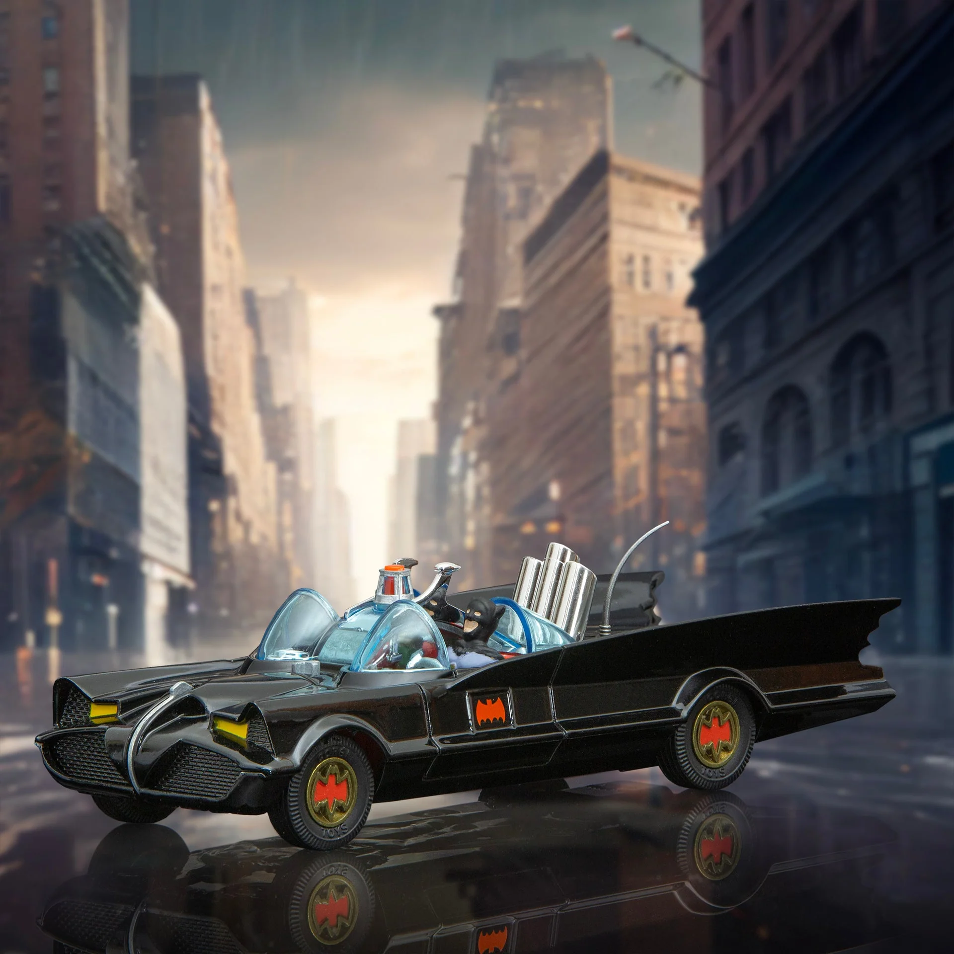 Batmobile with Batman and Robin - Gloss Black Edition (267) - Image 3