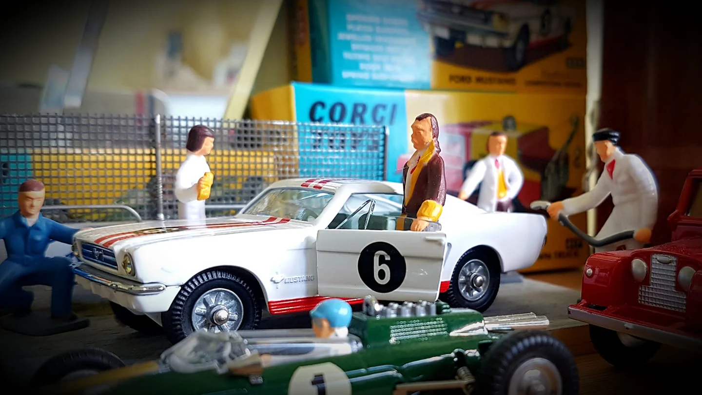 Ford Mustang Fastback 2 + 2 Competition Model (325) - Image 7