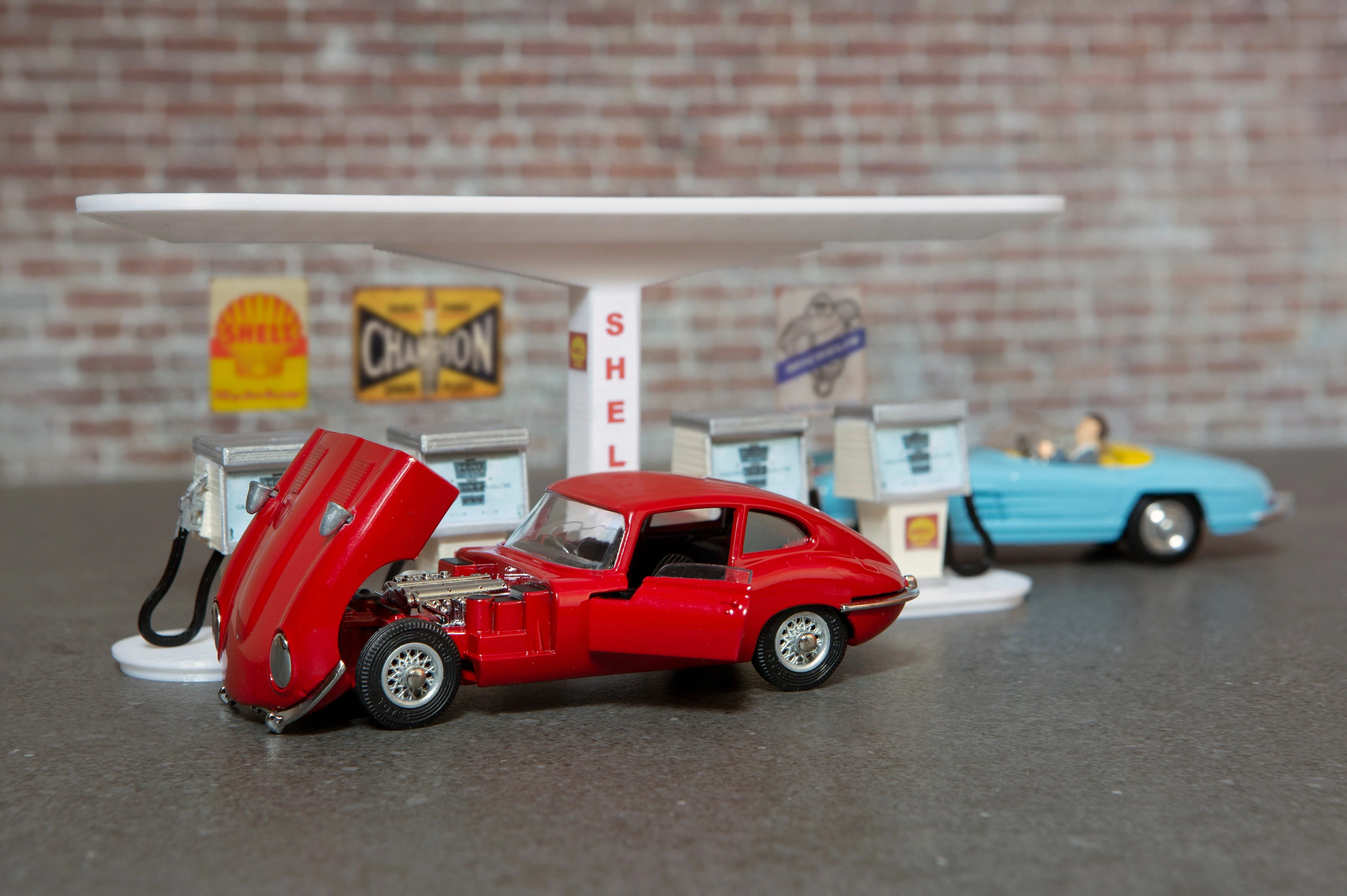 4.2 Litre Jaguar 'E' Type 2+2 (335) - Image 2