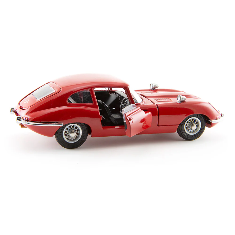 4.2 Litre Jaguar 'E' Type 2+2 (335) - Image 5